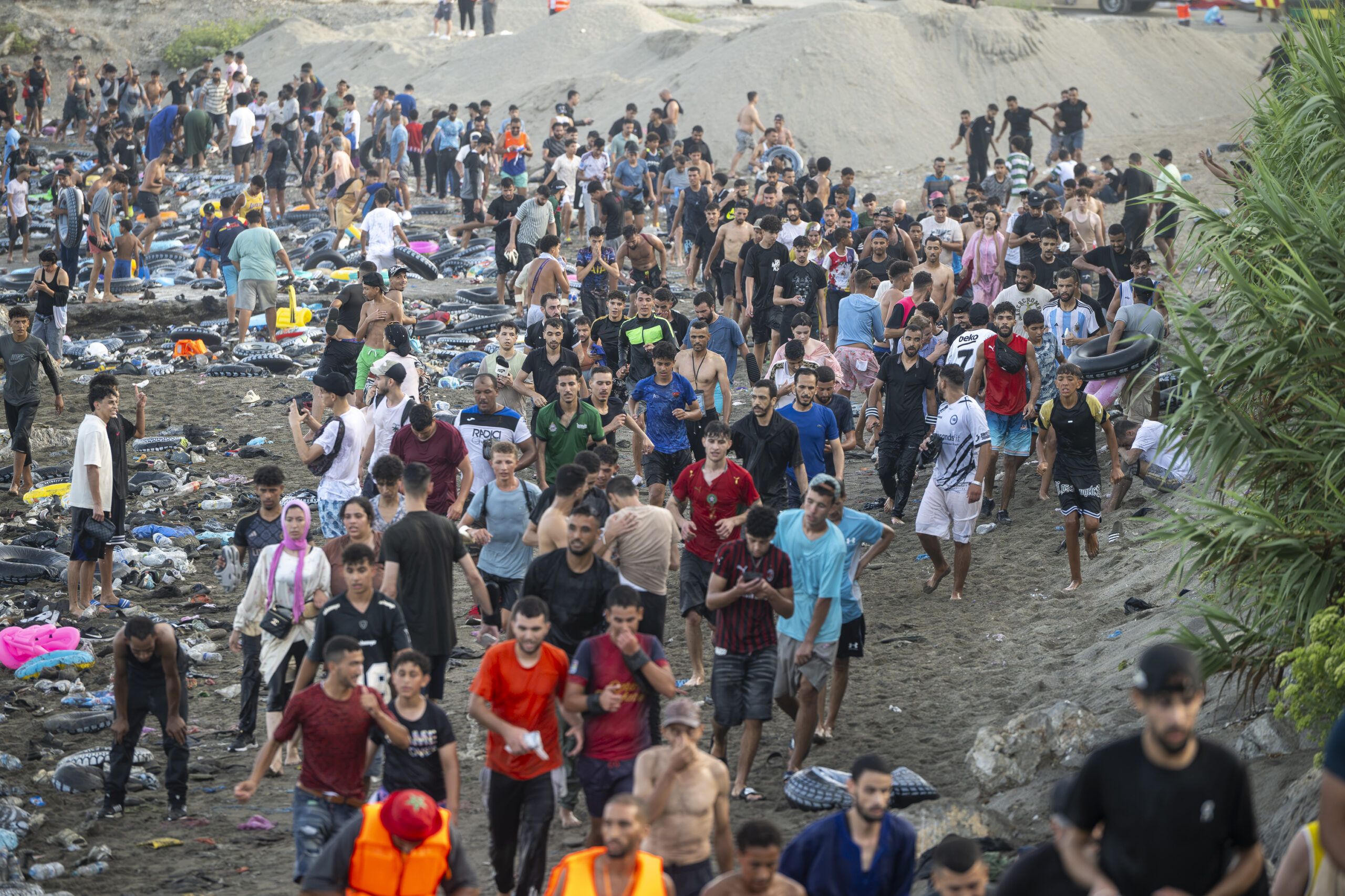 Spain mobilises military as over 49,000 migrants crossing from Morocco overwhelm Ceuta
