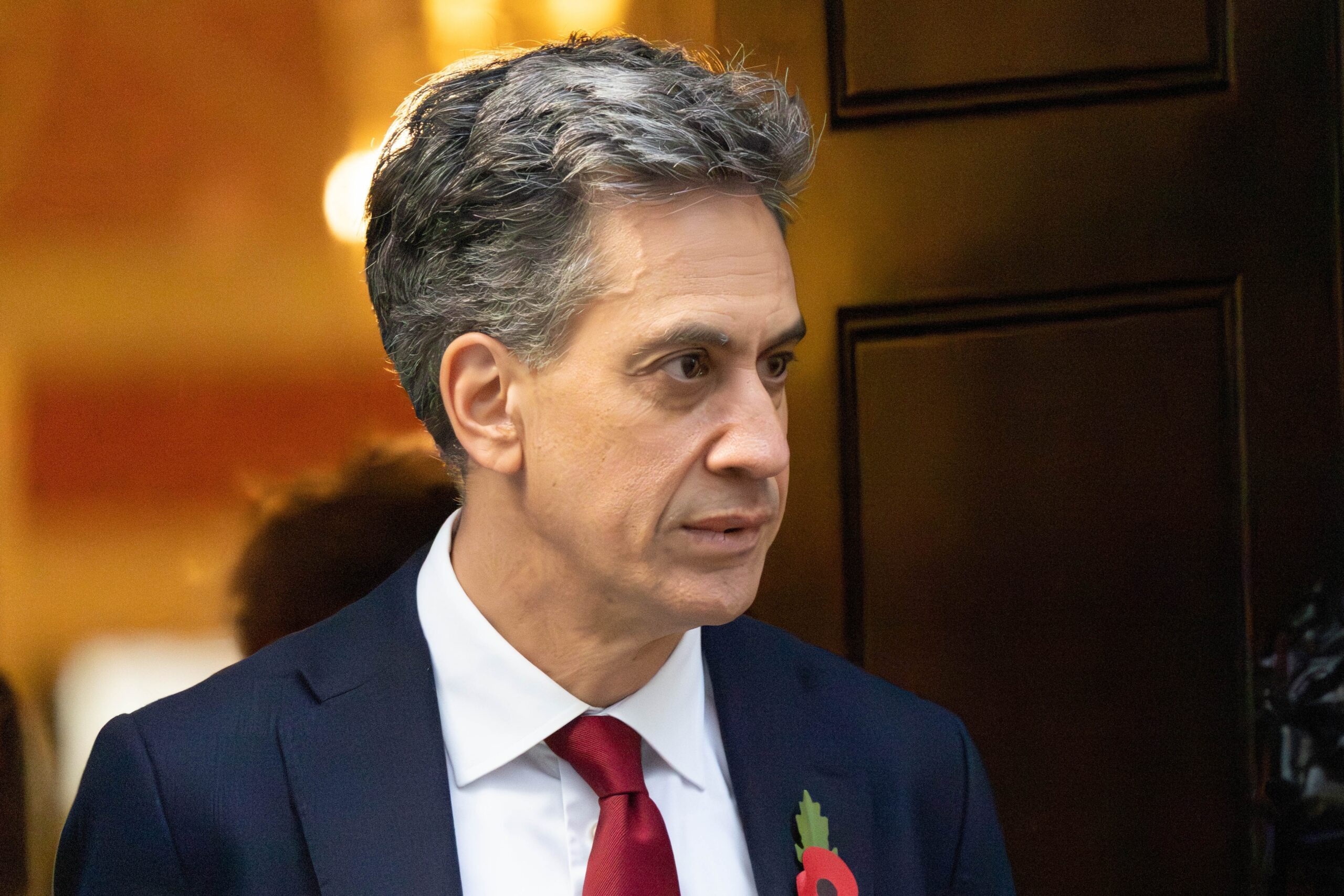 UK sanctions Israeli settlers but Miliband declares 'unwavering' support for Israel